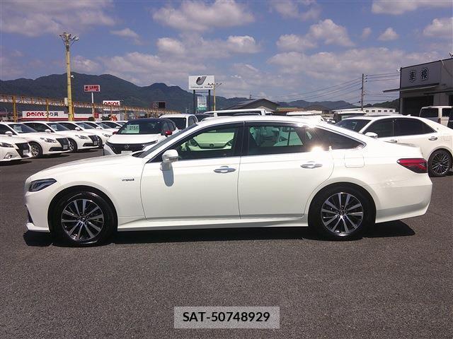 Toyota CROWN 2018-10 8281222-8