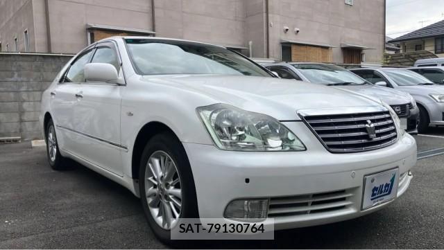Toyota CROWN 2005-01 8281775-11