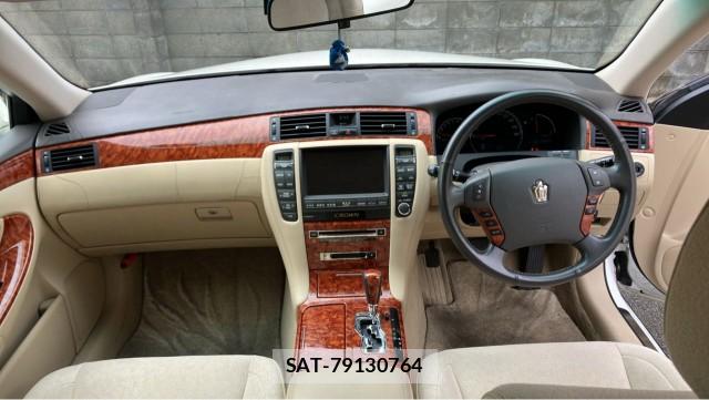 Toyota CROWN 2005-01 8281775-2