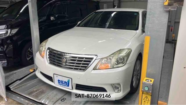 Toyota CROWN 2011-05 8282094-0
