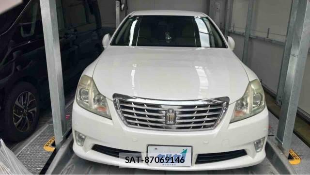 Toyota CROWN 2011-05 8282094-9