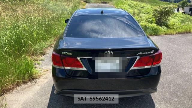 Toyota CROWN 2015-05 8282123-1