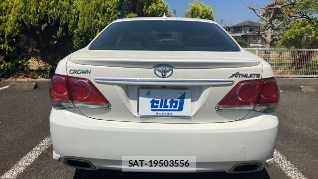 Toyota CROWN 2010-09 8282252-1