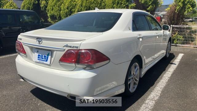 Toyota CROWN 2010-09 8282252-12