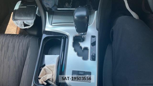 Toyota CROWN 2010-09 8282252-14