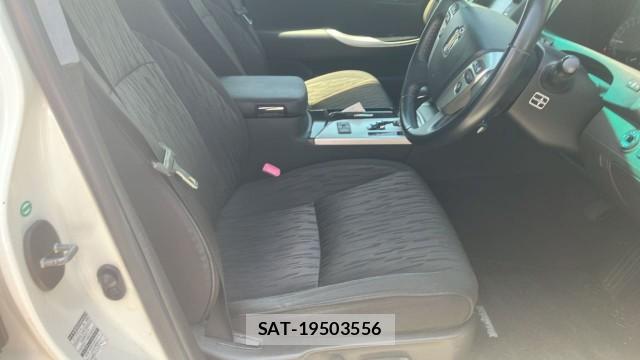 Toyota CROWN 2010-09 8282252-5