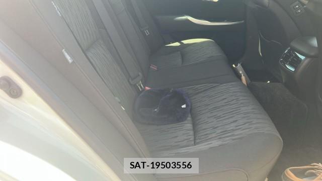 Toyota CROWN 2010-09 8282252-6