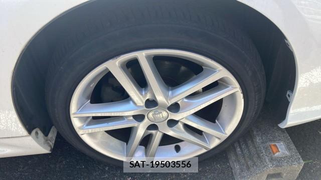 Toyota CROWN 2010-09 8282252-8