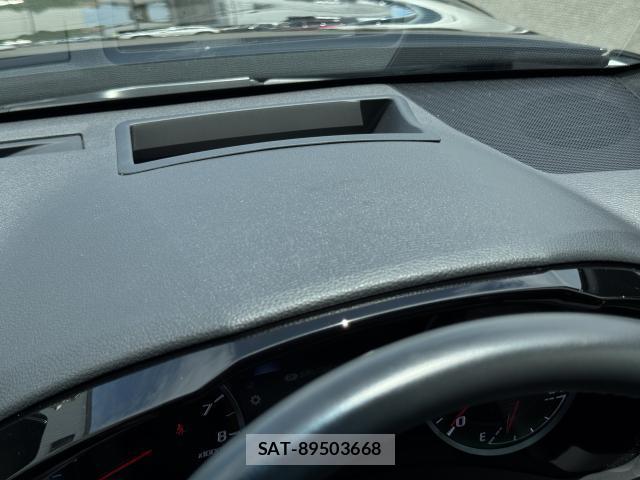 Toyota CROWN 2020-08 8283260-12