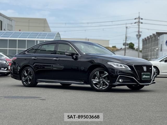 Toyota CROWN 2020-08 8283260-17