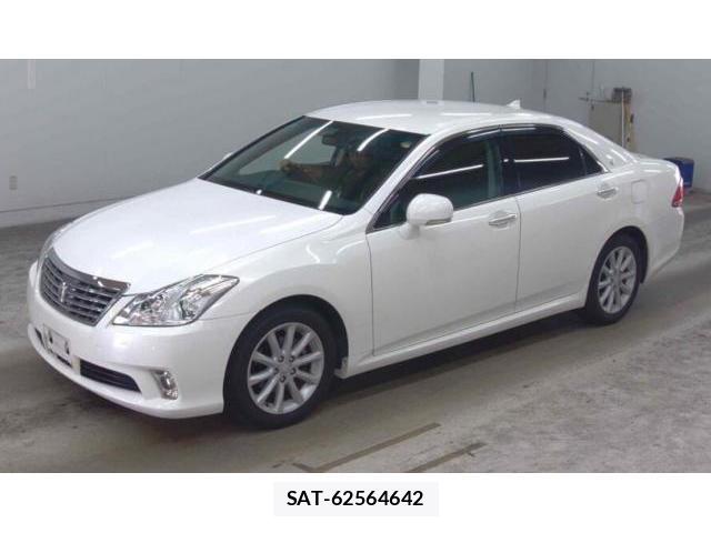 Toyota CROWN 2011-02 8283380-1