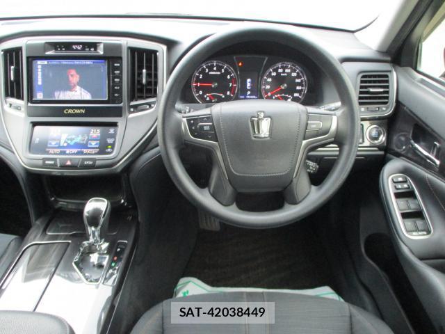 Toyota CROWN 2015-06 8283434-1