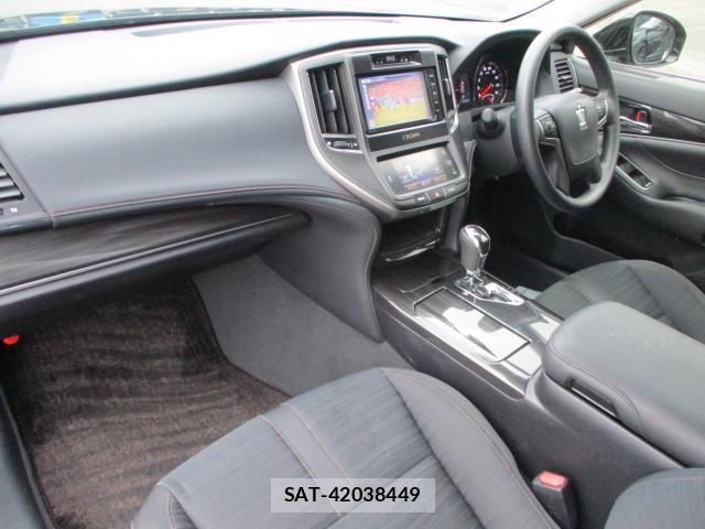 Toyota CROWN 2015-06 8283434-12