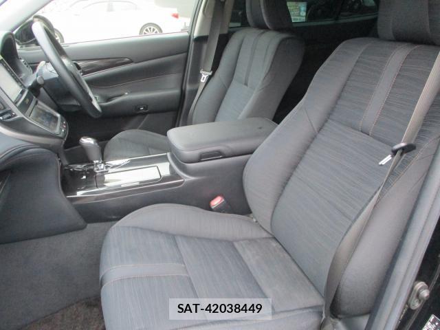 Toyota CROWN 2015-06 8283434-13