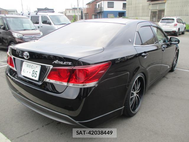 Toyota CROWN 2015-06 8283434-7