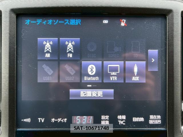 Toyota CROWN 2015-12 8284036-10