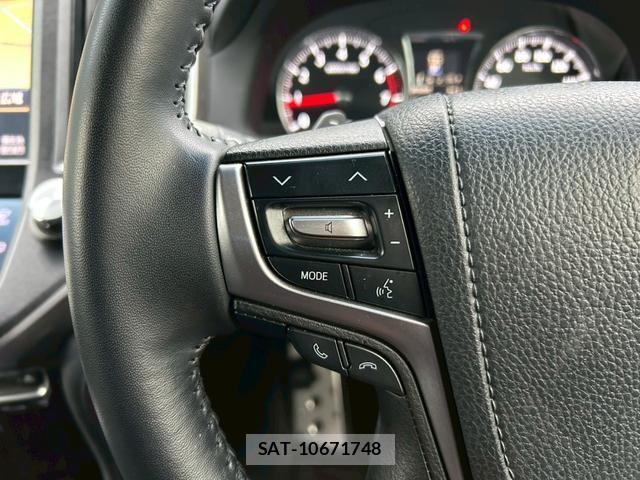 Toyota CROWN 2015-12 8284036-6