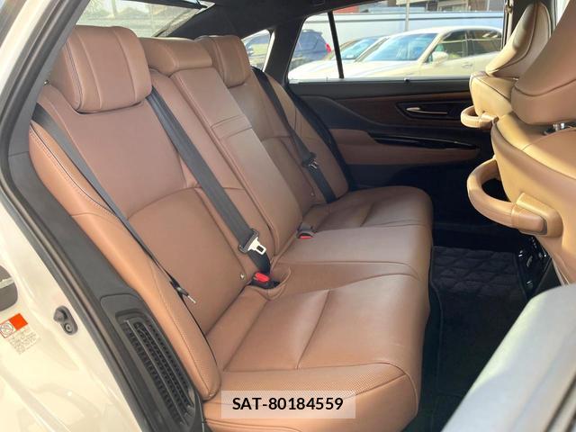 Toyota CROWN 2024-10 8284459-10