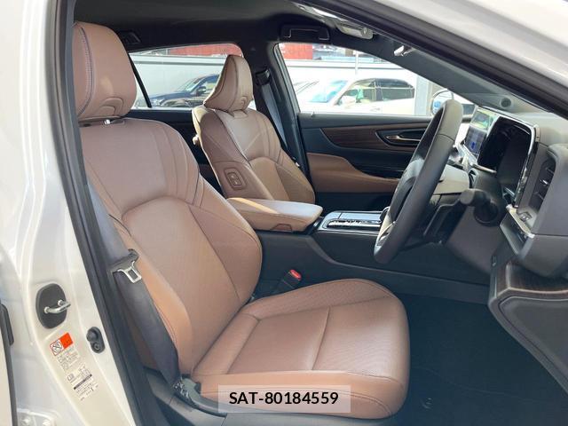 Toyota CROWN 2024-10 8284459-9