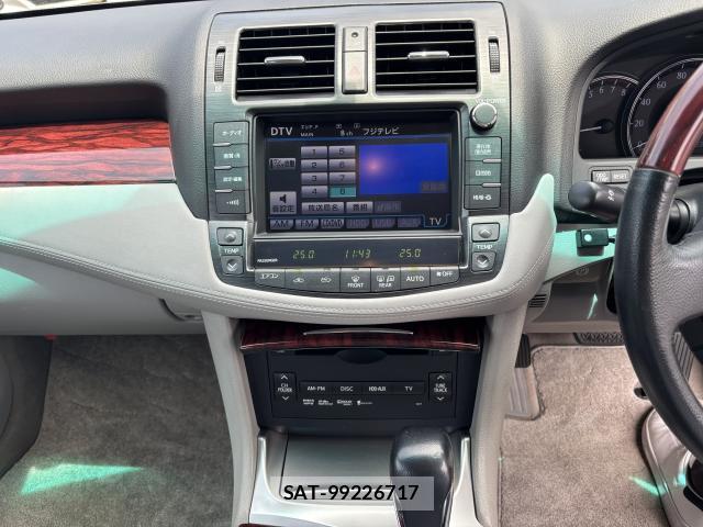 Toyota CROWN 2011-03 8284728-2