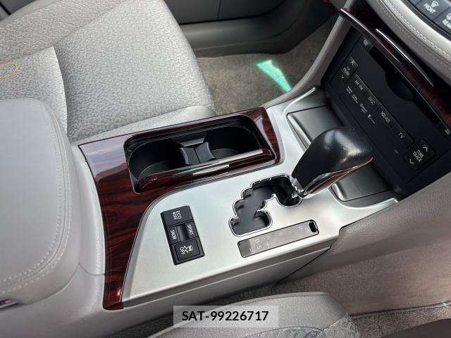 Toyota CROWN 2011-03 8284728-4