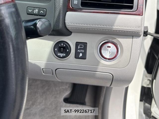 Toyota CROWN 2011-03 8284728-7