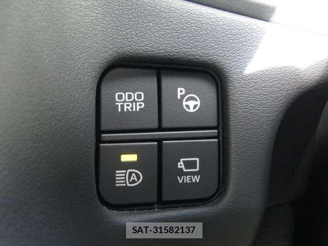 Toyota CROWN 2019-02 8285420-10