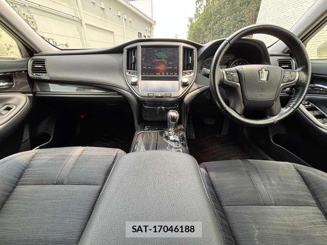 Toyota CROWN 2013-04 8285485-4