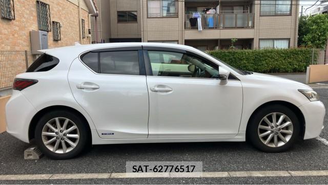 Lexus CT 2011-09 8281437-3