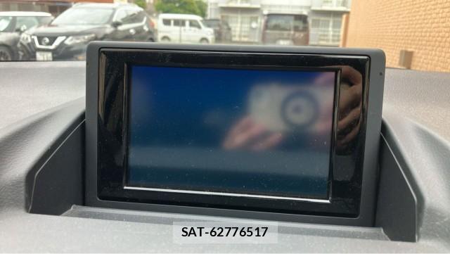 Lexus CT 2011-09 8281437-4