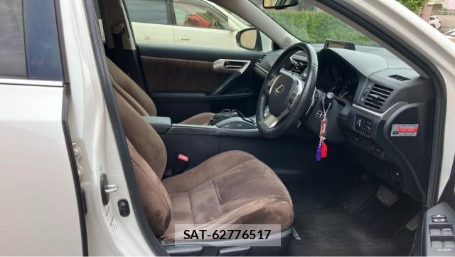 Lexus CT 2011-09 8281437-5