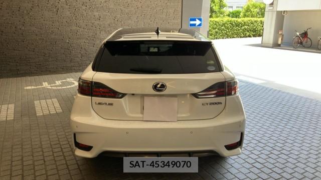 Lexus CT 2015-08 8281619-1