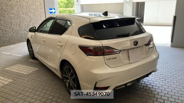 Lexus CT 2015-08 8281619-12