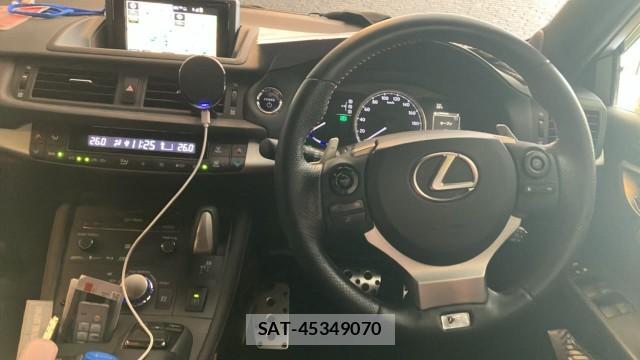 Lexus CT 2015-08 8281619-16