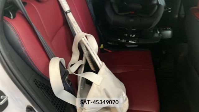 Lexus CT 2015-08 8281619-6