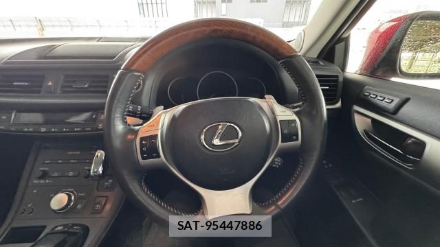Lexus CT 2011-11 8282030-16