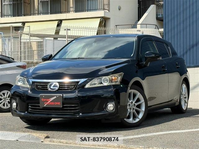 Lexus CT 2011-08 8284445-0