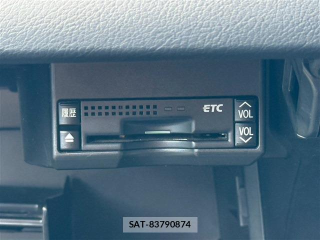 Lexus CT 2011-08 8284445-18