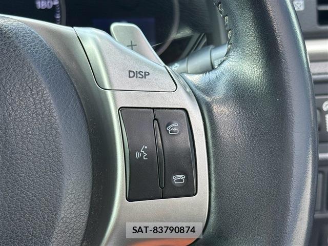 Lexus CT 2011-08 8284445-9