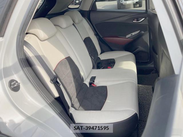 Mazda CX-3 2015-08 8277821-13