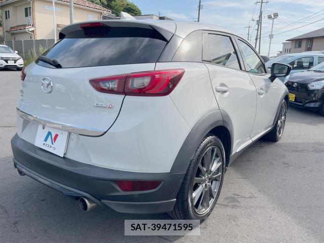 Mazda CX-3 2015-08 8277821-9