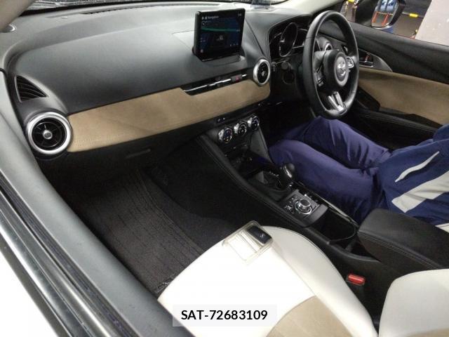 Mazda CX-3 2022-08 8278361-2
