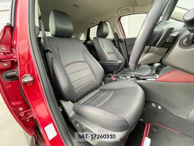 Mazda CX-3 2017-07 8282860-8