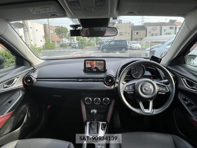 Mazda CX-3 2017-09 8283047-2