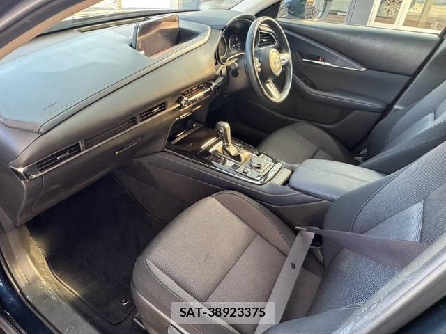 Mazda CX-30 2020-04 8277622-14