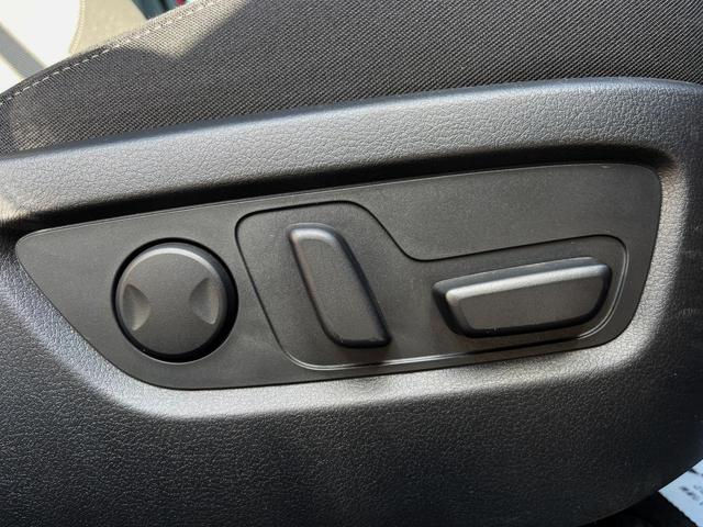 Mazda CX-30 2020-03 8279420-7