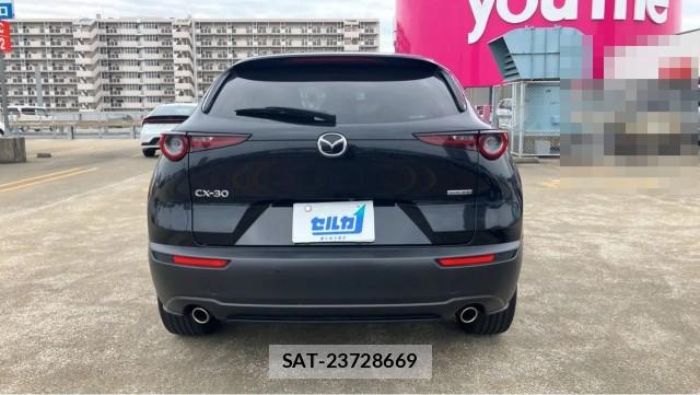 Mazda CX-30 2022-01 8281153-1