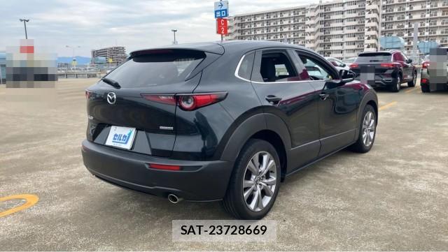 Mazda CX-30 2022-01 8281153-12