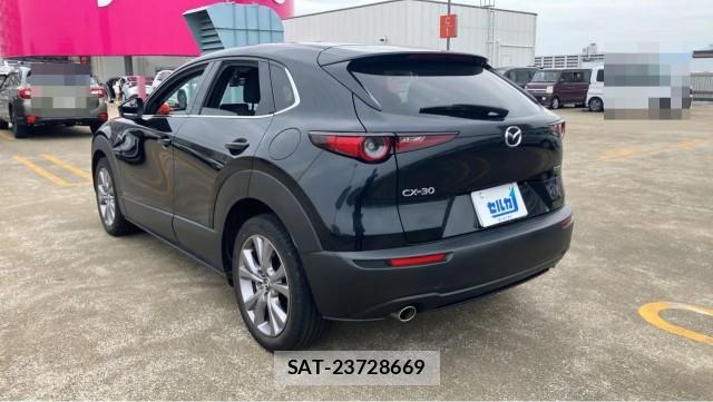 Mazda CX-30 2022-01 8281153-13