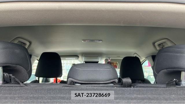 Mazda CX-30 2022-01 8281153-15